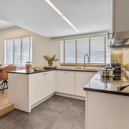 Hébergement de vacances Sersea - Spacious House In With Garage